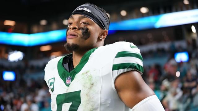 Justin Fields Benched at Halftime as Jets Turn to Tyrod Taylor