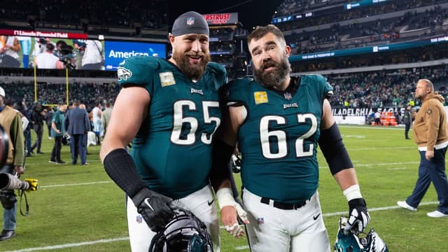 Jason Kelce Uses Old Feud with Lane Johnson to Explain Eagles’ Current Issues