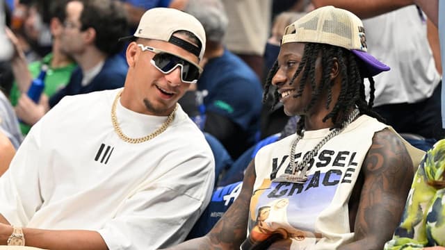 Patrick Mahomes Can Help Hollywood Brown Earn $1M vs. the Cowboys on Thanksgiving