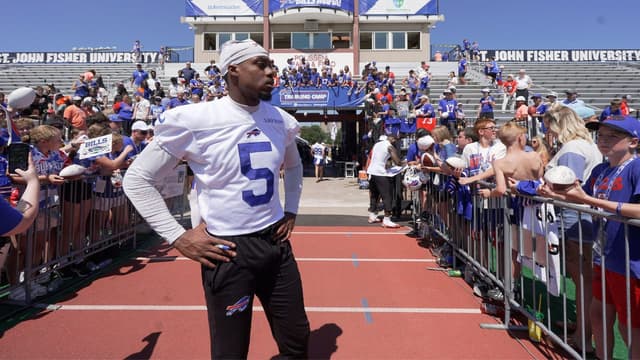 Injured Joshua Palmer Appears at Ice-Skating Event, Leaves Bills Fans Confused