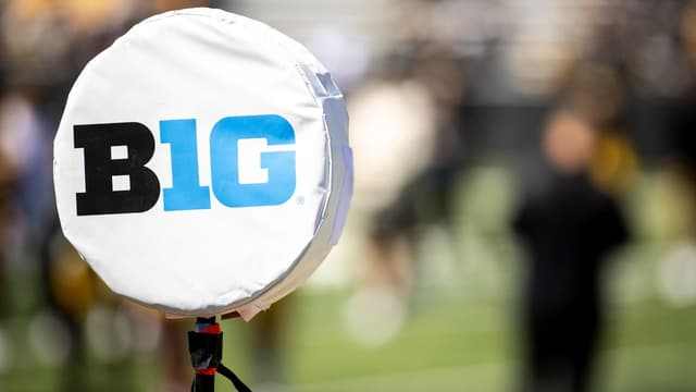 Big Ten Sources Dispute USC’s Explanation for Notre Dame Scheduling Break