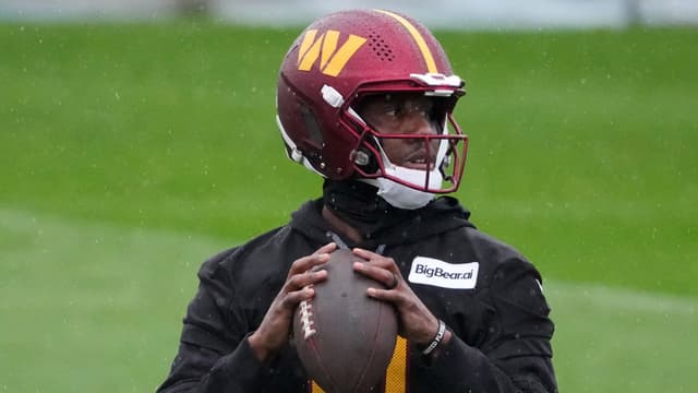 Josh Johnson to Start for Commanders on Christmas Day