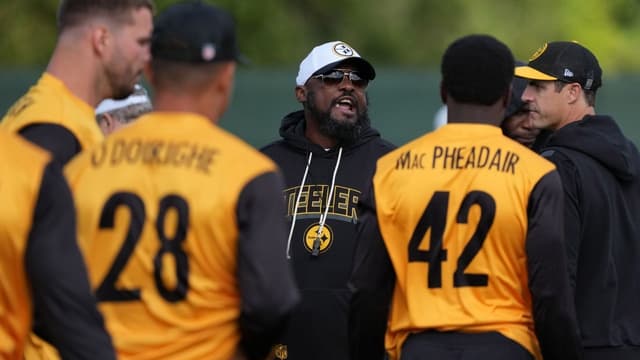 “You Could Hear a Pin Drop”: Steelers Locker Room Stunned by Mike Tomlin’s Decision