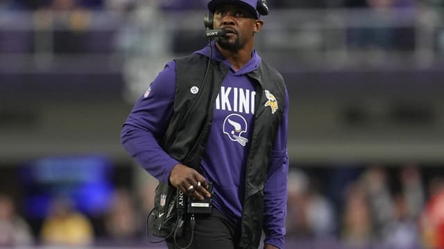 Ex-Vikings Coach Reveals Rift With Brian Flores a Week After Retiring