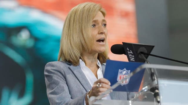 Giants Make History by Hiring Dawn Aponte as Senior VP of Football Ops