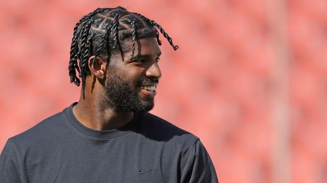 Shedeur Sanders Refuses to Speak, Mimes Reaction to Browns QB Decision
