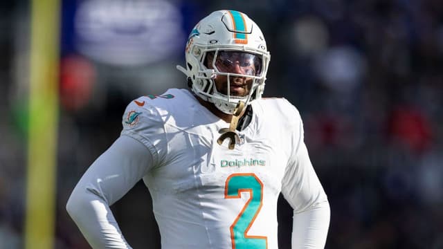 Bills Sign Former Dolphins DE Bradley Chubb to $43.5M Deal